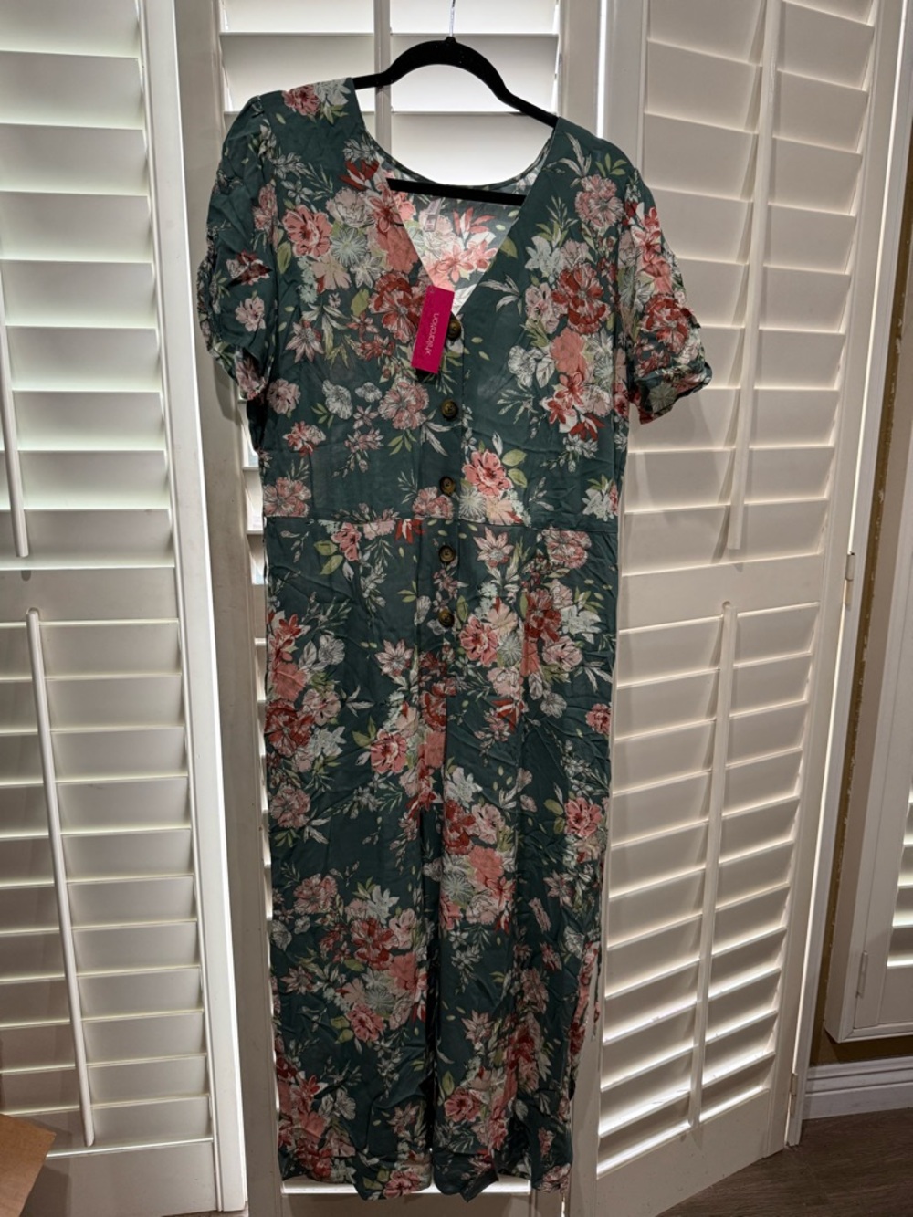 NWT - Xhilaration Floral Button-Front V-Neck Jumpsit in Sage and Coral